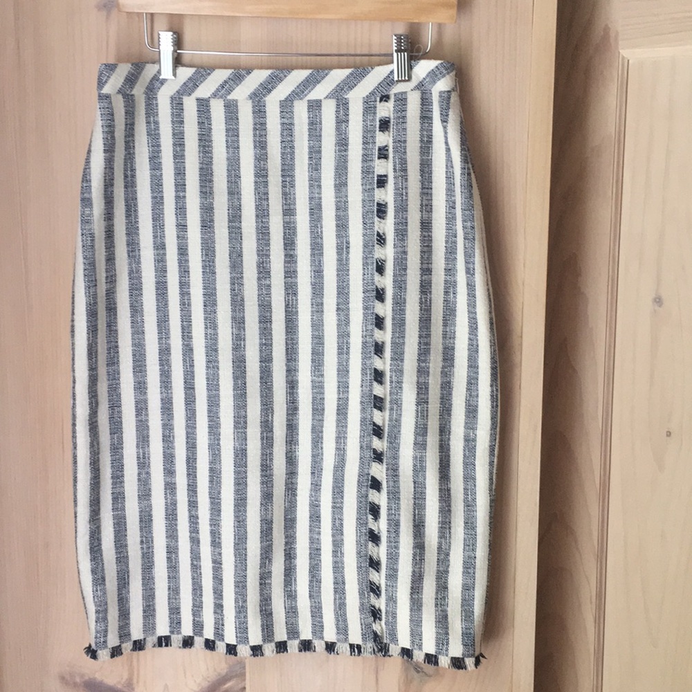 Banana Republic pencil skirt - Picture 1 of 6